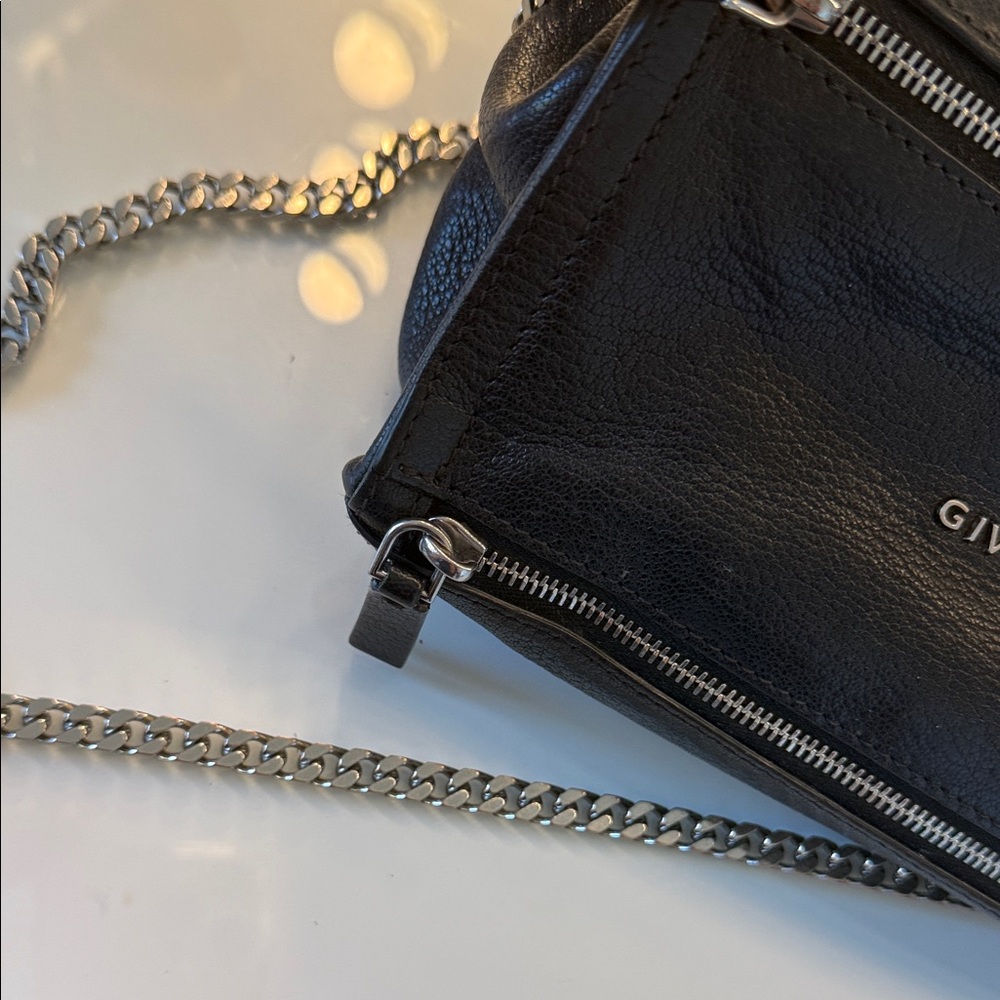 Givenchy Black Leather Chain Bag - Picture 5 of 5